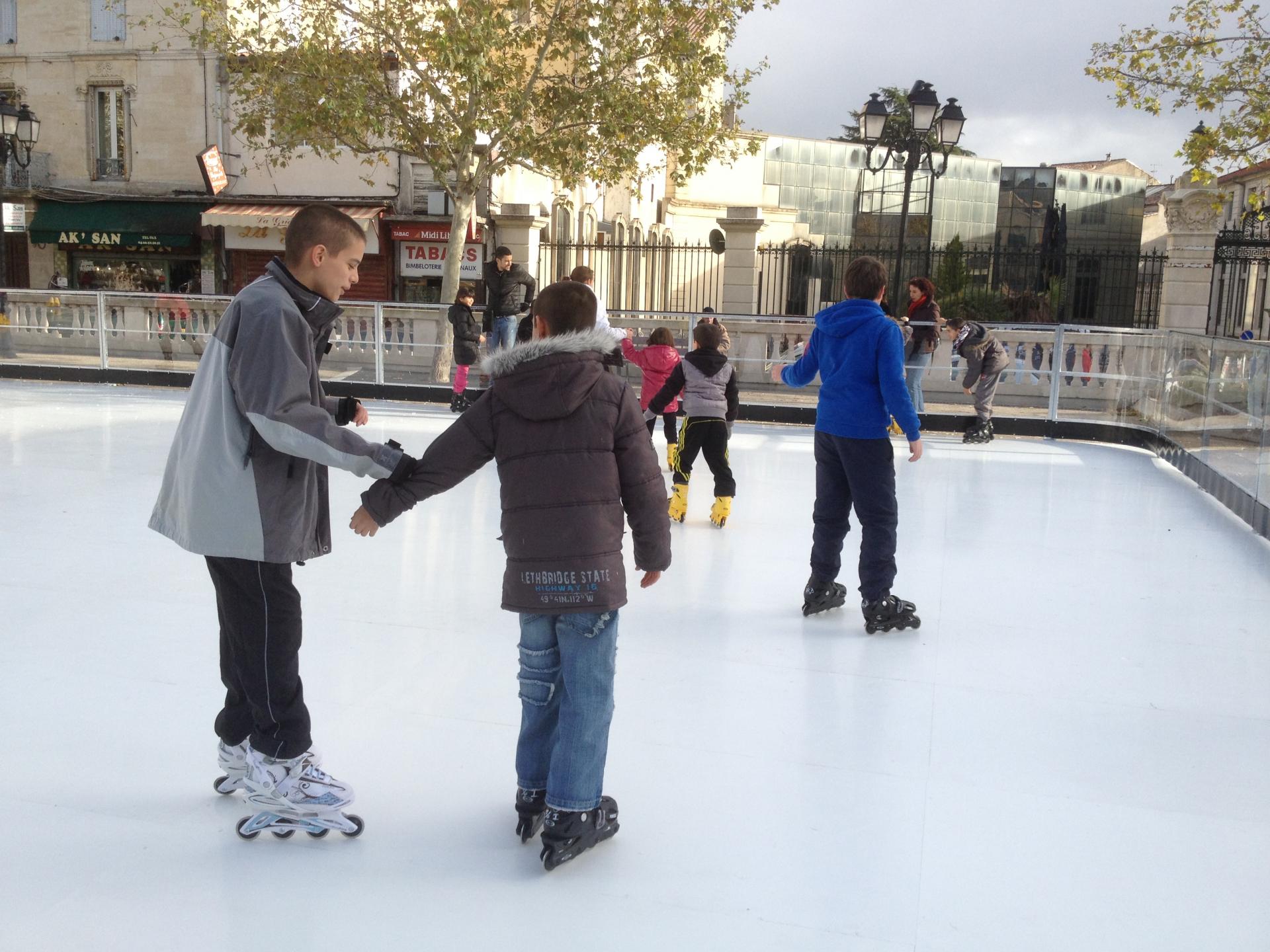 Tout le matériel professionnel pour votre patinoire synthétique